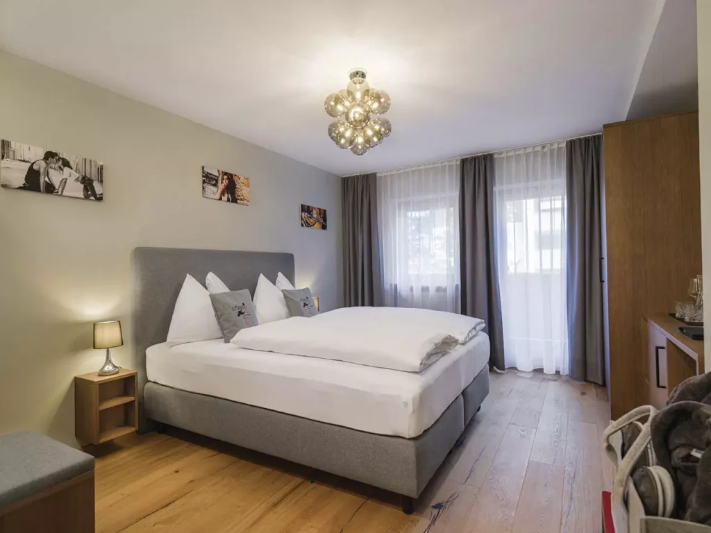Bild zeigt The STORKS Bett Doppelzimmer